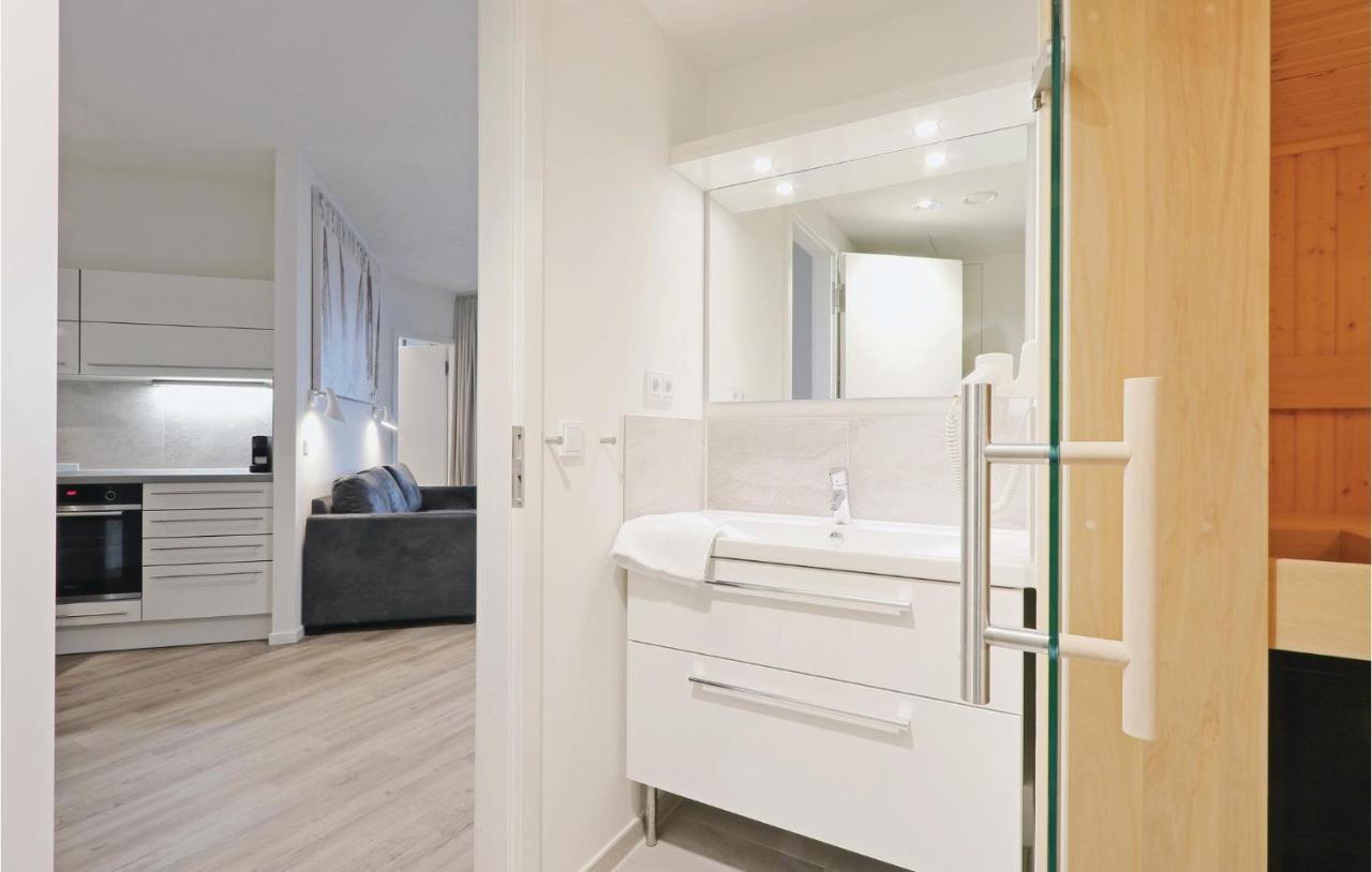Nice Apartment In Luebeck Travemuende With Kitchen Екстер'єр фото